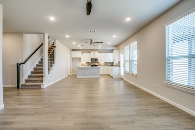 5450 Ridgeway Drive, Haltom City, TX 76137