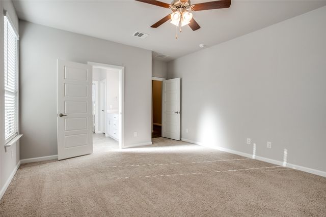 5450 Ridgeway Drive, Haltom City, TX 76137