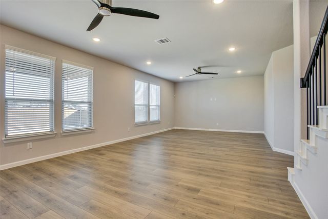 5450 Ridgeway Drive, Haltom City, TX 76137