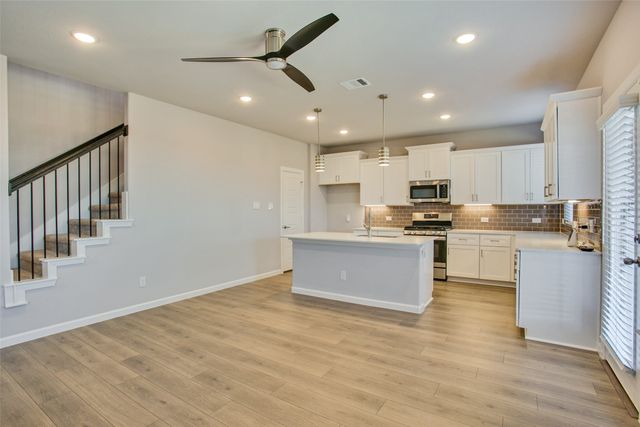 5450 Ridgeway Drive, Haltom City, TX 76137