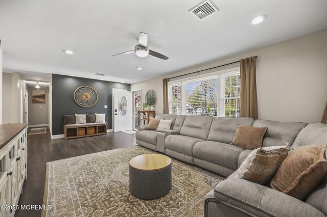 22 Shadyside Avenue, Hazlet, NJ 07730