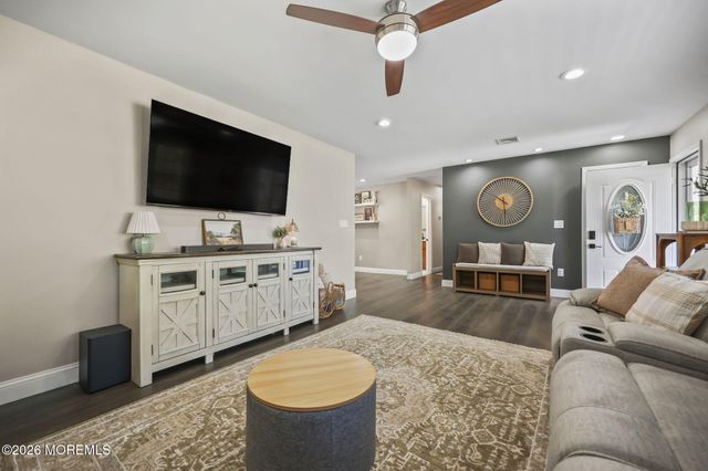 22 Shadyside Avenue, Hazlet, NJ 07730