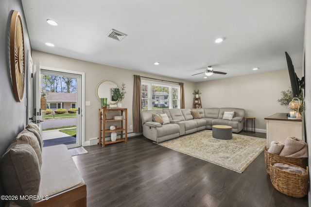 22 Shadyside Avenue, Hazlet, NJ 07730