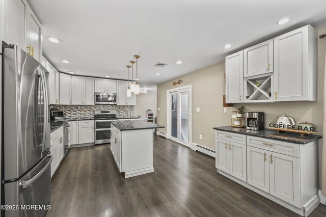 22 Shadyside Avenue, Hazlet, NJ 07730