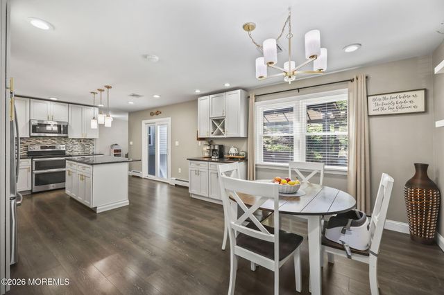 22 Shadyside Avenue, Hazlet, NJ 07730