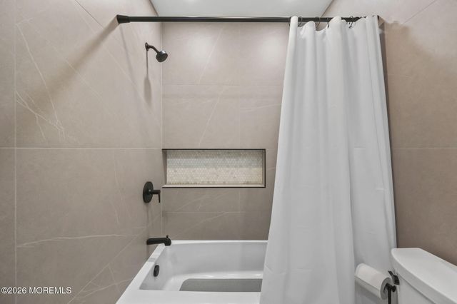 22 Shadyside Avenue, Hazlet, NJ 07730