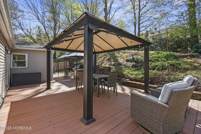 22 Shadyside Avenue, Hazlet, NJ 07730