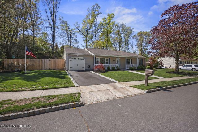 22 Shadyside Avenue, Hazlet, NJ 07730