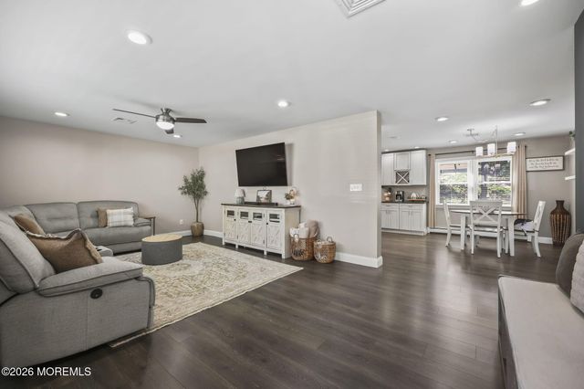 22 Shadyside Avenue, Hazlet, NJ 07730