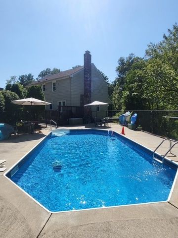 18 Macrae Drive, East Bridgewater, MA 02333