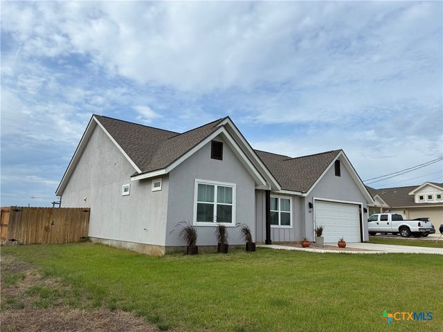 110 Hiram Cook, Blanco, TX 78606