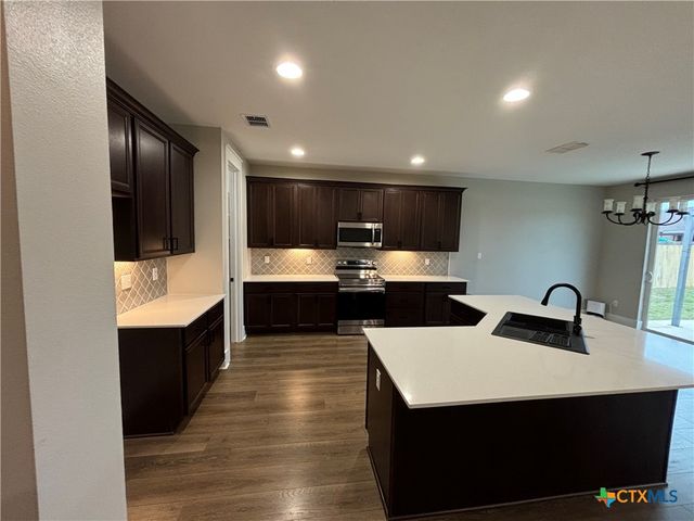 110 Hiram Cook, Blanco, TX 78606