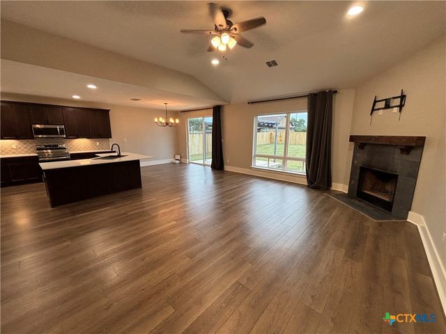 110 Hiram Cook, Blanco, TX 78606