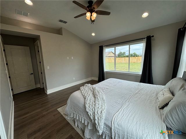 110 Hiram Cook, Blanco, TX 78606