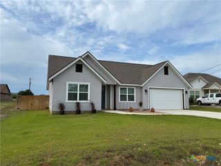 110 Hiram Cook, Blanco, TX 78606