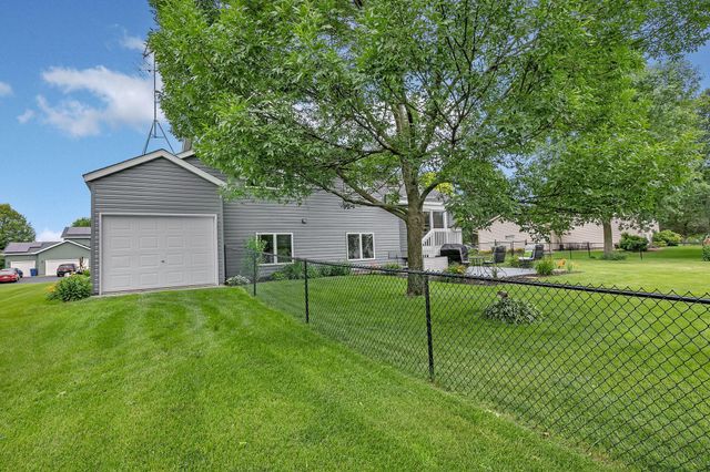 1542 Mulberry Road, Saint Cloud, MN 56303