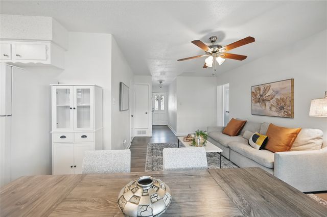 528 Chambers Street, Denton, TX 76205