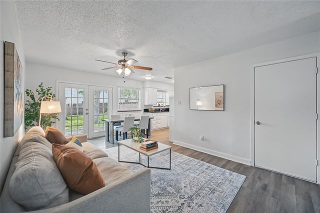 528 Chambers Street, Denton, TX 76205