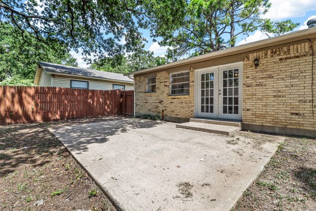 528 Chambers Street, Denton, TX 76205