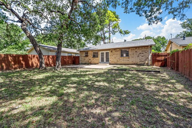 528 Chambers Street, Denton, TX 76205