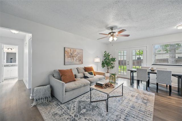 528 Chambers Street, Denton, TX 76205