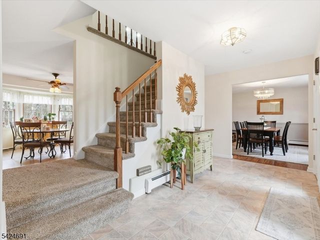 24 Powhatatan Way, Mount Olive Twp., NJ 07840