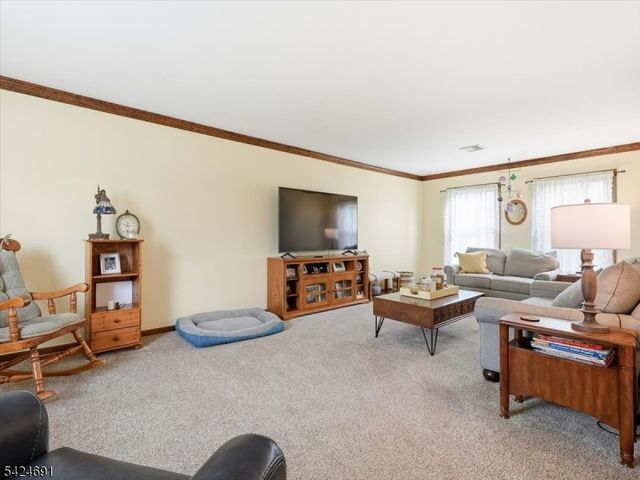 24 Powhatatan Way, Mount Olive Twp., NJ 07840