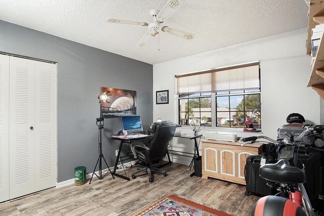 1203 S Lakes End Drive E-2, Fort Pierce, FL 34982