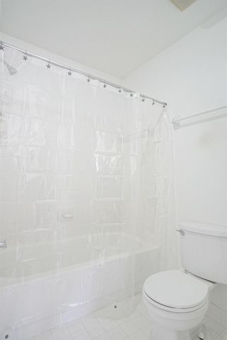 1203 S Lakes End Drive E-2, Fort Pierce, FL 34982