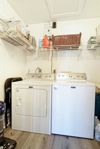 1203 S Lakes End Drive E-2, Fort Pierce, FL 34982