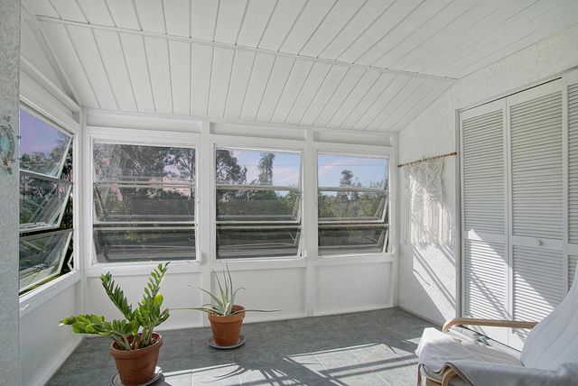 1203 S Lakes End Drive E-2, Fort Pierce, FL 34982