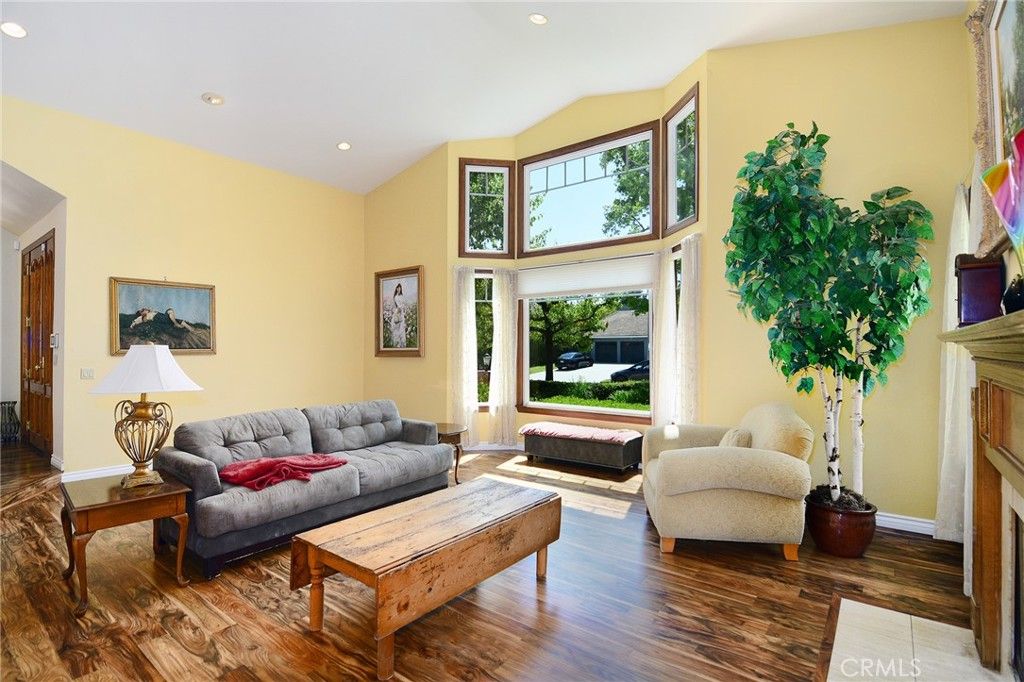 Image 10 of property listing at 29551 Weeping Willow, Agoura Hills, CA 91301