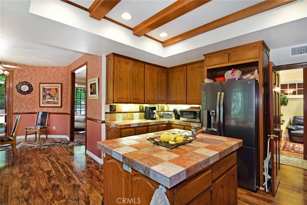 Image 17 of property listing at 29551 Weeping Willow, Agoura Hills, CA 91301