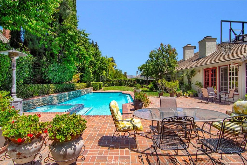 Image 21 of property listing at 29551 Weeping Willow, Agoura Hills, CA 91301