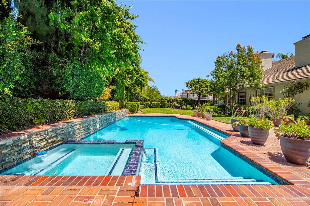 Image 22 of property listing at 29551 Weeping Willow, Agoura Hills, CA 91301
