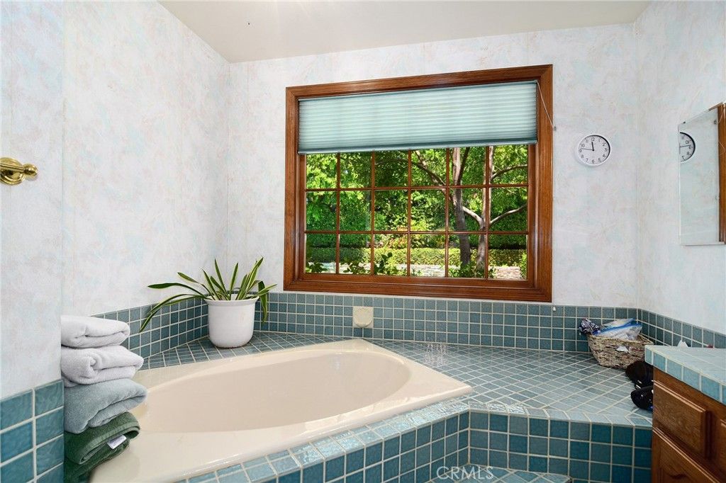 Image 29 of property listing at 29551 Weeping Willow, Agoura Hills, CA 91301