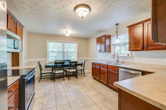 255 Woodcrest Drive, Greeneville, TN 37745