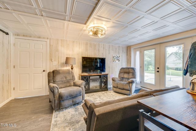 255 Woodcrest Drive, Greeneville, TN 37745
