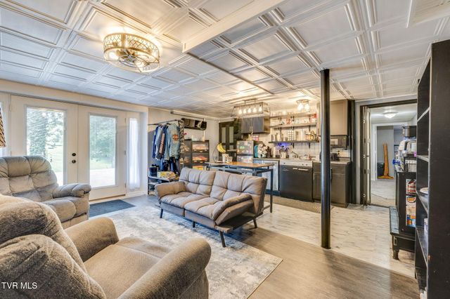 255 Woodcrest Drive, Greeneville, TN 37745