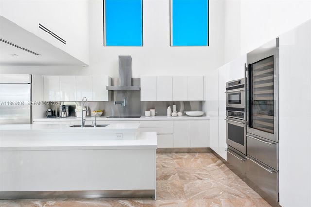 1580 S Treasure Drive, North Bay Village, FL 33141