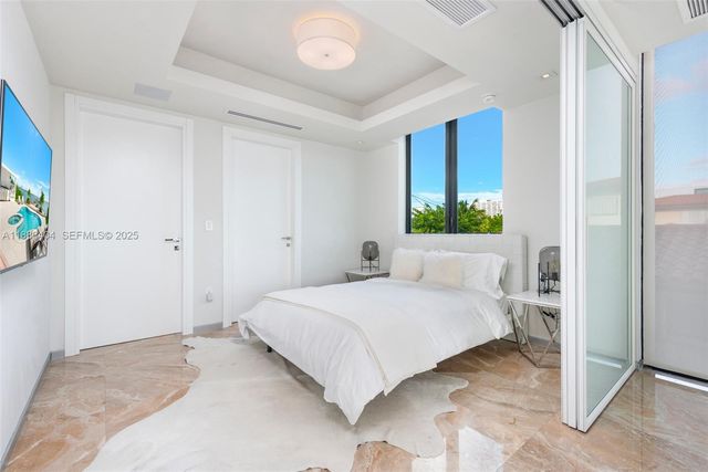 1580 S Treasure Drive, North Bay Village, FL 33141
