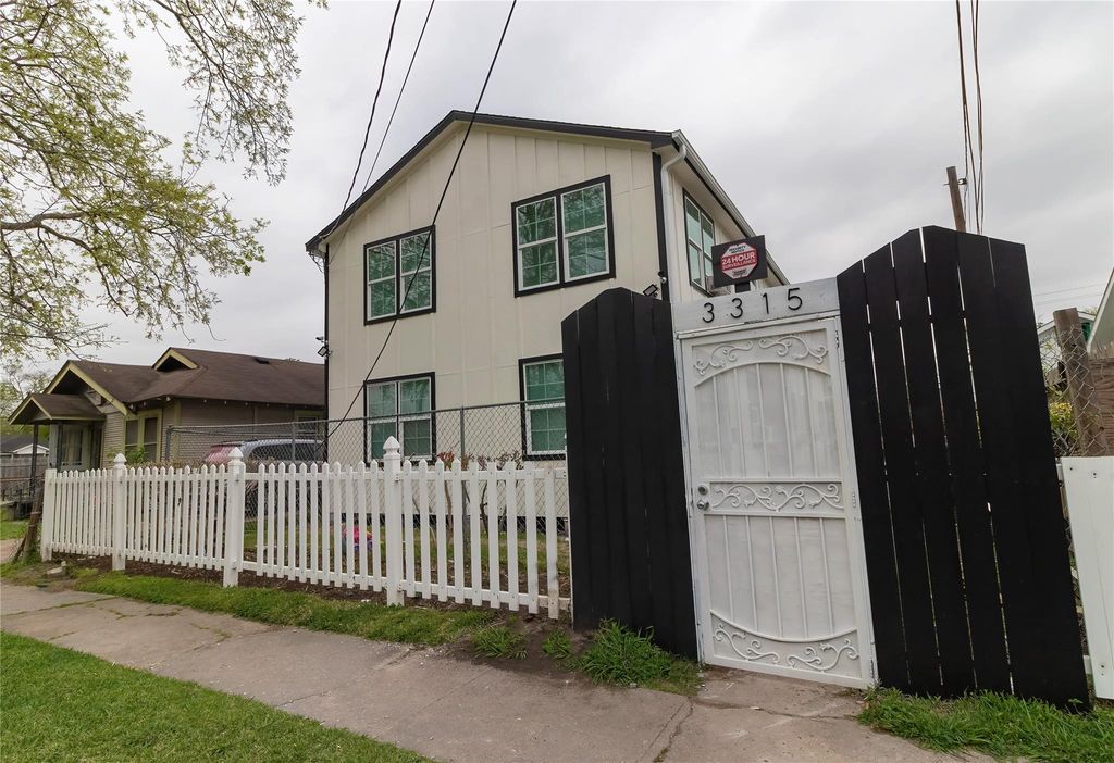 3315 Reeves Street 3, Houston, TX 77004