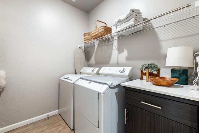 565 Traverse Drive S, Madera, CA 93636