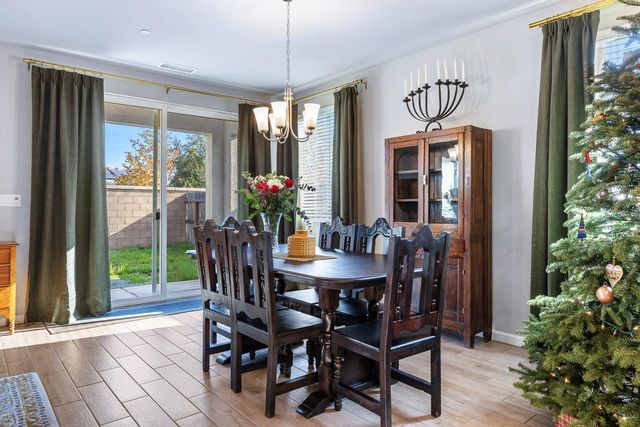 565 Traverse Drive S, Madera, CA 93636