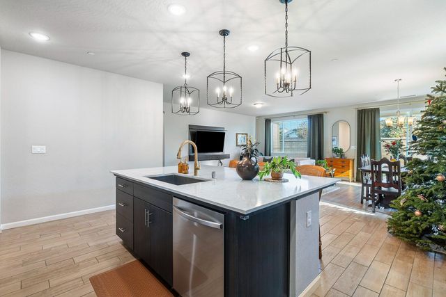 565 Traverse Drive S, Madera, CA 93636