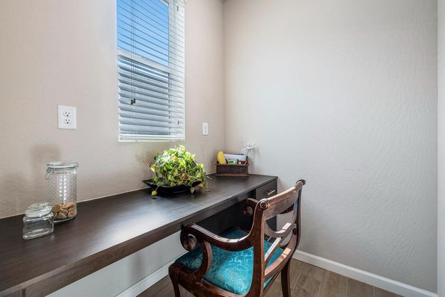 565 Traverse Drive S, Madera, CA 93636