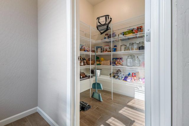 565 Traverse Drive S, Madera, CA 93636