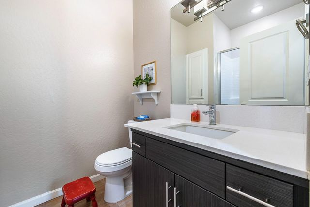 565 Traverse Drive S, Madera, CA 93636