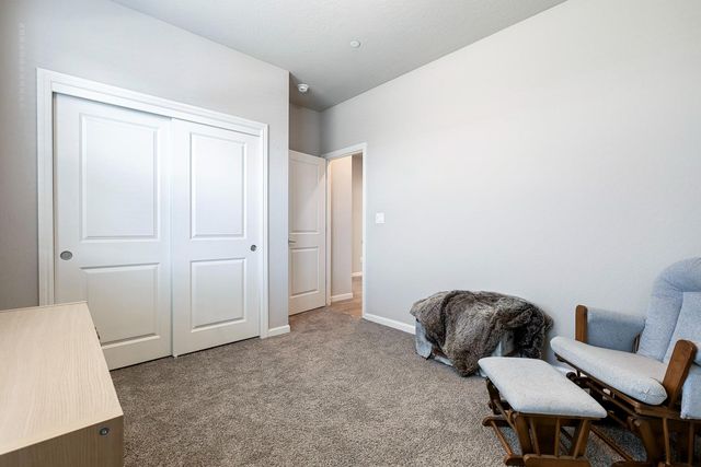 565 Traverse Drive S, Madera, CA 93636