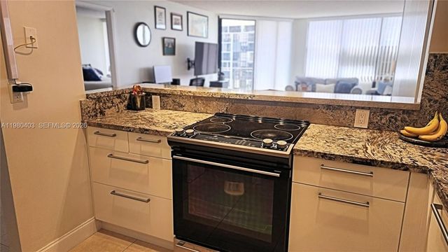 1901 Brickell Ave B1407, Miami, FL 33129